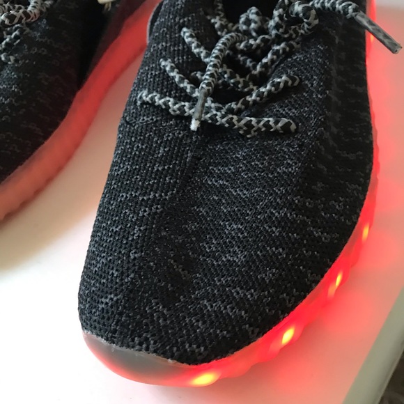Remote Controlled Light Up Sneakers - Picture 6 of 8